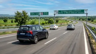 गंगा एक्सप्रेसवे पर 120 किमी/घंटा की रफ्तार से फर्राटा भर सकेंगे वाहन। AI जेनेरेटेड फोटो