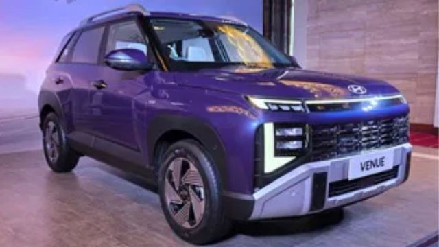 hyundai venue automatic base variant calculate monthly emi payments if down payment two lakh rupees