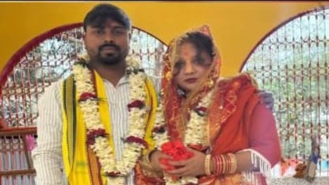 कटिहार में लव मैरिज से नाराज परिवार ने शिक्षिका बेटी को किया अगवा, शिक्षक पति को पीटा
