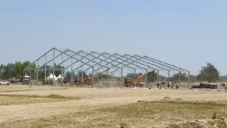 मल्लावां में प्रधानमंत्री नरेन्द्र मोदी की जनसभा के लिए लगने लगा पंडाल। जारगण