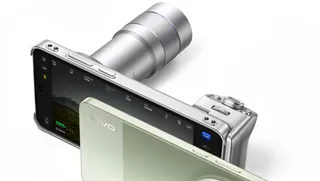 Vivo X300 Ultra और Vivo X300 FE को भारत में जल्द लॉन्च होगा।