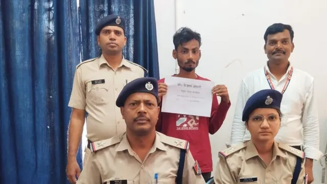  राजधानी एक्सप्रेस पर पथराव करने वाले युवक को RPF ने धनबाद से दबोचा, पत्थर लेकर बैठा था ट्रैक पर