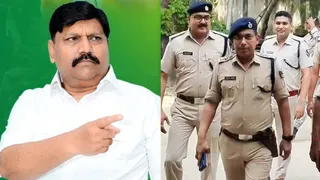 बिहार में पूर्व विधायक पप्पू खान के घर छापामारी, गिरफ्तारी से पहले पत्नी संग फरार