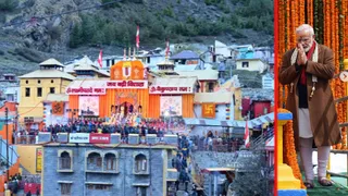 10 हजार श्रद्धालुओं ने भगवान बद्री विशाल एवं अखंड ज्योति के दर्शन कर पुण्य लाभ अर्जित किया।