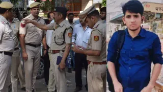 कैलाश हिल्स में छात्रा की हत्या के बाद जांच करती पुलिस। जागरण
