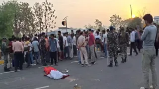 गढ़वा NH-39 पर पिकअप-बुलेट टक्कर में दो युवकों की मौत।