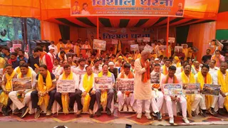 एयरपोर्ट के लिए जमीन उपलब्ध ना कराने पर सांसद सांसद ढुलू महतो ने खोला मोर्चा। (जागरण)
