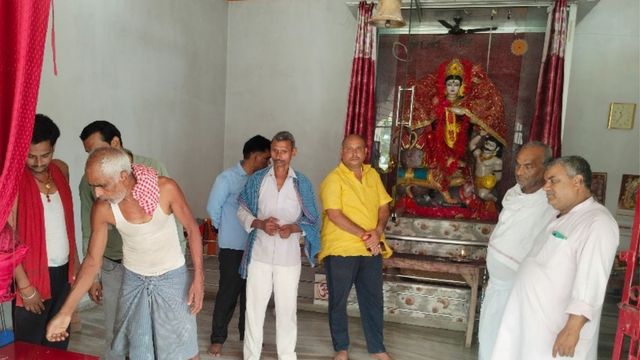 समस्तीपुर के ढरहा दुर्गा मंदिर में चोरी, अष्टधातु की मूर्तियां व मुकुट समेत 10 लाख का सामान गायब
