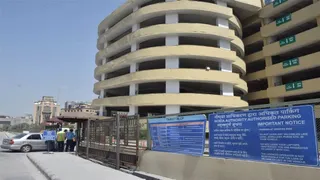 दिल्ली के पांच इलाकों में डीडीए बनाएगा मल्टीलेवर पार्किंग। फोटो: आर्काइव