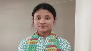 मानसी मूल रूप से चमोली जिले के थराली की रहने वाली है।