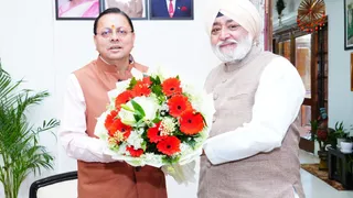 रविवार को मुख्यमंत्री आवास में मुख्यमंत्री पुष्कर सिंह धामी से गुरुद्वारा श्री हेमकुंड साहिब प्रबंधन ट्रस्ट के अध्यक्ष नरेंद्र जीत सिंह बिंद्रा ने भेंट की।