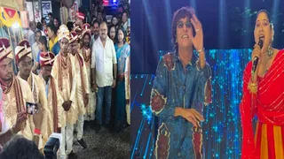 सामूहिक विवाह में शामिल दूल्हों के साथ स्वागत डांस करते अभिनेता Chunky Pandey।