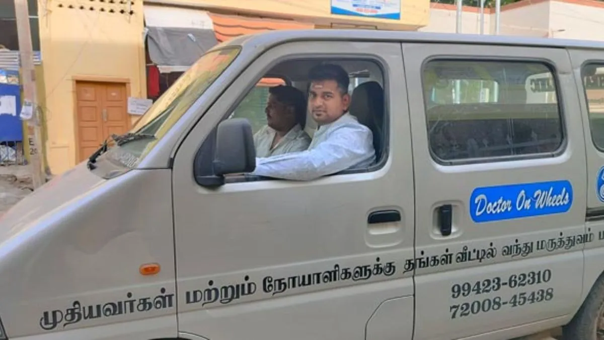 कनाडा से भारत लौटे स्वामिनाथन ने शुरू की 'डॉक्टर ऑन व्हील्स' सेवा, बुजुर्ग मरीजों को घर में ही मिल रहा इलाज