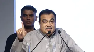 पेट्रोल-डीजल के वाहनों का कोई भविष्य नहीं। (फाइल)