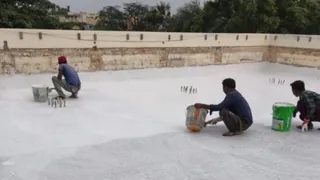 कूल रूफ तकनीक से इस तरह छत पर पेंट कर सूर्य की तपिश से बचाया जाता है। साभार-इंटरनेट मीडिया