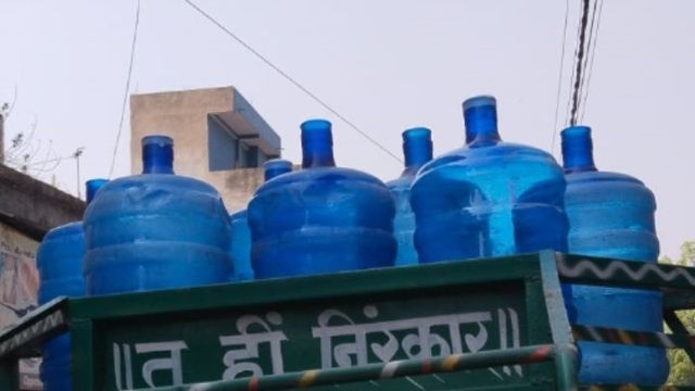 मसौढ़ी में गहराता जल संकट: पारंपरिक स्रोत सूखे, अब 'डिब्बाबंद' पानी के भरोसे हजारों प्यास
