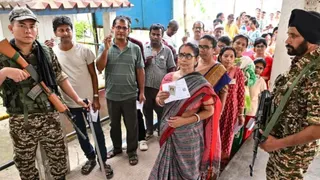 पानीहाटी में भी पुरुषों के मुकाबले महिला वोटर ज्यादा हैं