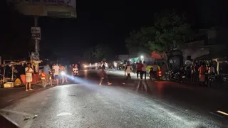 बगहा कोर्ट के बाहर की तस्वीर। जागरण