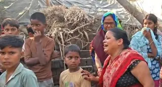 रोते बिलखते परिजन। जागरण