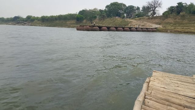 गाजीपुर में तेज आंधी में बह गया 40 लाख से बना पीपापुल, अब सप्‍ताहभर बंद रहेगी आवाजाही
