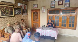 सपा के वरिष्ठ नेता व पूर्व मंत्री ब्रह्मशंकर त्रिपाठी को पुलिस ने सुबह हाउस अरेस्ट कर लिया। जागरण