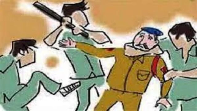 पटना के नौबतपुर में आरोपी को पकड़ने गई पुलिस पर ग्रामीणों का हमला, थाना प्रभारी घायल
