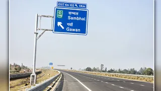 संभल में गंगा एक्सप्रेसवे