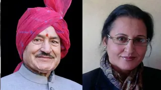 पूर्व मंत्री कौल सिंह ठाकुर व कांग्रेस प्रवक्ता अलकनंदा।