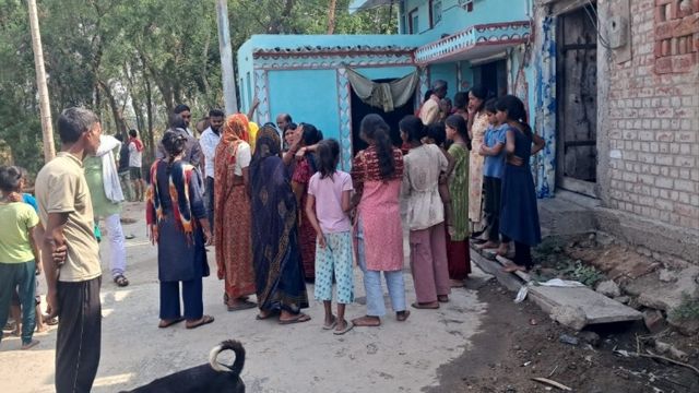 औरंगाबाद में खेलते समय जमीन पर गिरे बिजली तार की चपेट में आया मासूम, इकलौते बेटे की मौत
