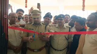 पचरुखी में नवनिर्मित मॉडल थाना भवन का उद्घाटन