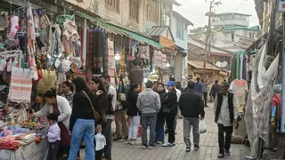 वीकेंड पर छावनी बाजार चकराता सैलानियों से हुआ गुलजार। जागरण