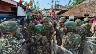 बंगाल में चुनाव के मद्देनजर कड़ी सुरक्षा।
