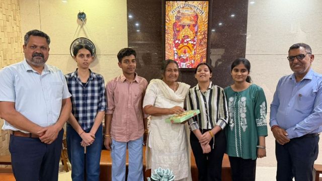 HP Board 12th Result: ऊना जिले के इस स्कूल के चार विद्यार्थी मेरिट सूची में शामिल, दो छात्राएं बनीं टॉपर
