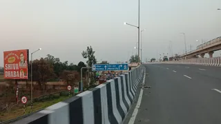 मेरठ में परतापुर इंटरचेंज पर पसरा सन्नाटा। जागरण