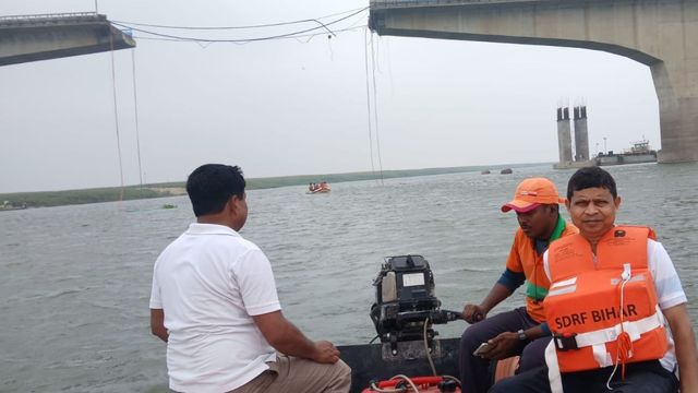 विक्रमशिला सेतु हादसा : 34 मीटर हिस्सा गिरने पर एक्शन, निर्देश- इंजीनियर पर करें कठोर कार्रवाई, तीन माह में मरम्मत करें