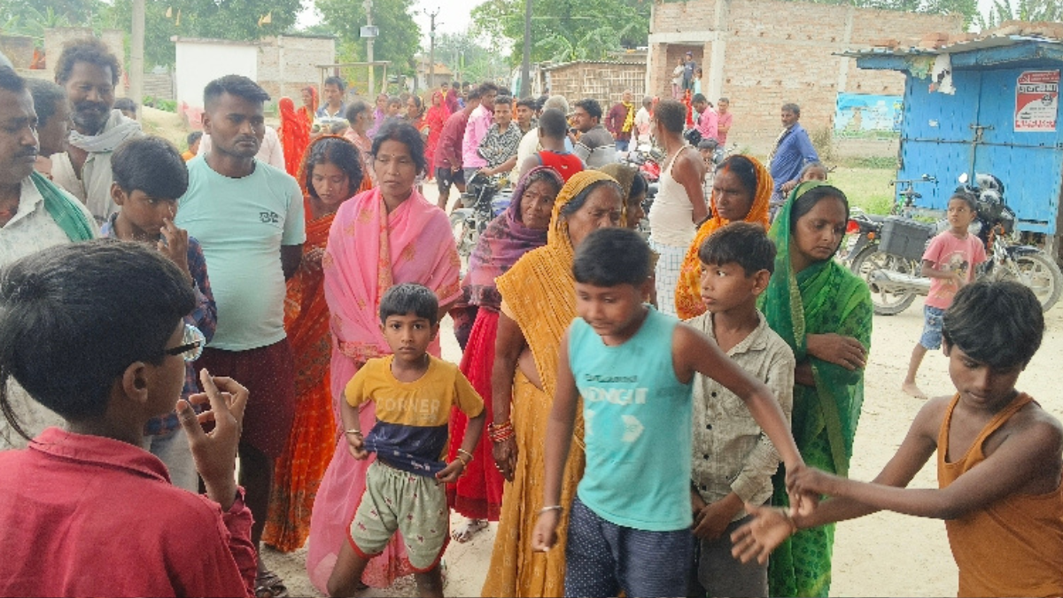 मुजफ्फरपुर में दिव्यांग की जलने से मौत, मां ने कहा- संपत्ति के लिए पिता और भाई ने मार डाला
