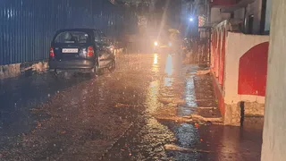 लखनऊ, सीतापुर में सुबह से हो रही झमाझम बारिश।