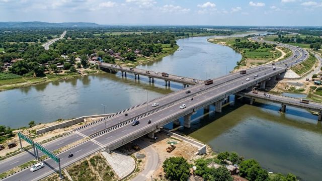 https://www.jagranimages.com/images/2026/05/05/article/image/Muzaffarpur-Bridge-1777996860259_v.jpg