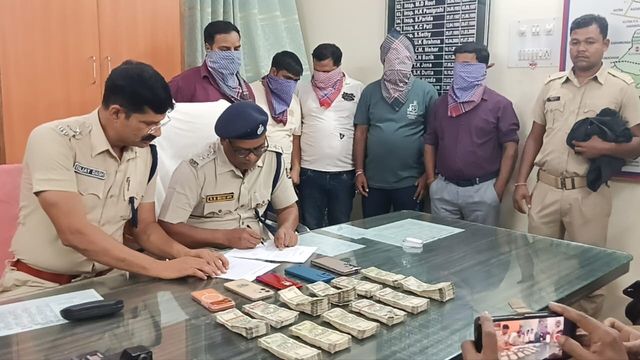 ओडिशा में IPL मैचों पर लग रहा था दांव, मिनी स्टेडियम में छापेमारी कर पुलिस ने दबोचे 5 सटोरिये