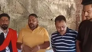 बिलासपुर में बजरंग दल के कार्यकर्ताओं की ओर से पकड़ा गया ठगी का आरोपित।