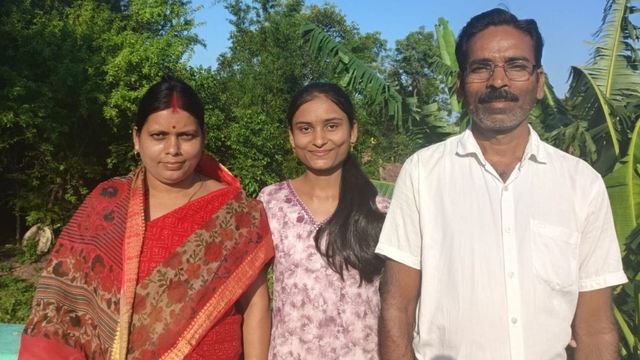 किसान की बेटी खुशबू साव का कमाल, 469 अंकों के साथ पूर्वी सिंहभूम में शानदार प्रदर्शन; हासिल किया तीसरा स्थान
