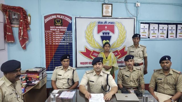 झारखंड में प्रेमी संग मिलकर पति की हत्या करने वाली महिला गिरफ्तार, पुलिस के हत्थे चढ़ी पिंकी बेबी
