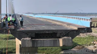 भागलपुर विक्रमशिला सेतु में 13 जगहों पर बढ़ी दरार