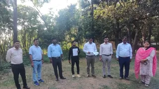 अधिकारियों ने किया निरीक्षण। (जागरण)