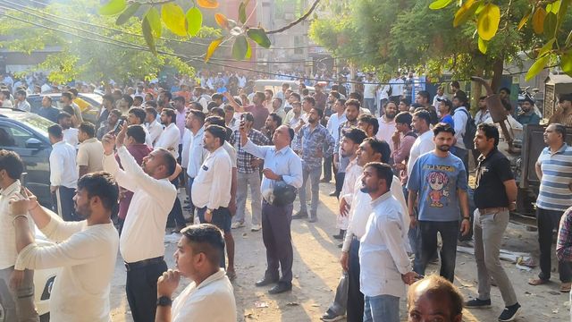 हिसार के होटल डिजायर में लगी भीषण आग, युवती ने दूसरी मंजिल से कूदकर बचाई जान