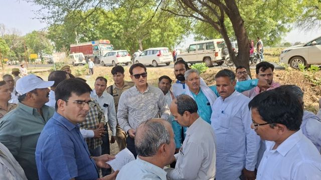 आगरा-अलीगढ़ ग्रीनफील्ड एक्सप्रेसवे, अधिकारियों ने किया गांवों का निरीक्षण; भूमि का मिलेगा उचित मुआवजा