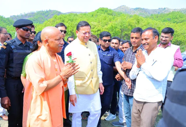 सीएम योगी का अपने गांव में प्रवास का दूसरा दिन, महायज्ञ के समापन में होंगे शामिल