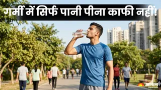 पानी पीने का सही तरीका जानें (Picture Credit- AI Generated)
