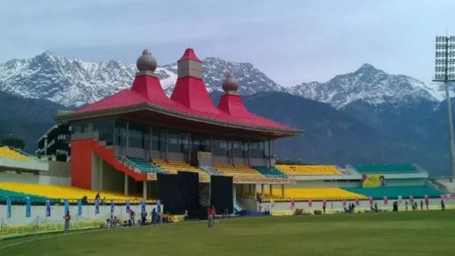 धर्मशाला IPL मैच: वनवे ट्रैफिक और पार्किंग स्थल तय, सिक्कों सहित ये वस्तुएं नहीं ले जा सकेंगे स्टेडियम के अंदर