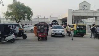 बस्ती से सूरत के लिए चलेंगी तीन अनारक्षित स्पेशल ट्रेनें।